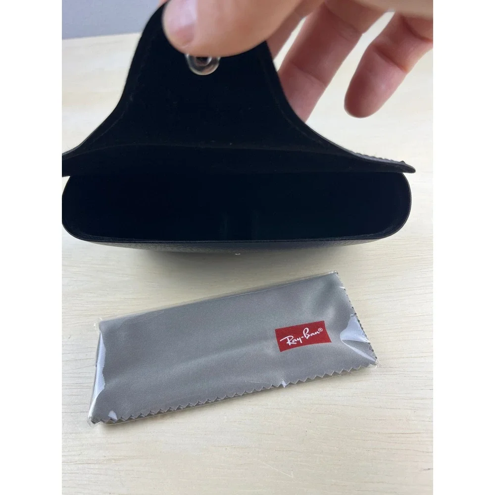 Ray-Ban Black Pebbled Leather Sunglasses Case with Gray Cleaning Cloth NEW